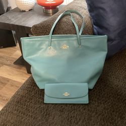 COACH  TOTE AND WALLET