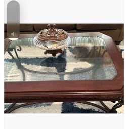 Coffee & 2 end tables