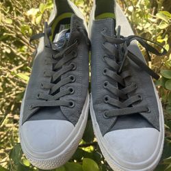 Converse Shoes Size 11.5 Chunk Taylor