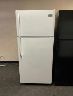 Frigidaire Top Mount Refrigerator White