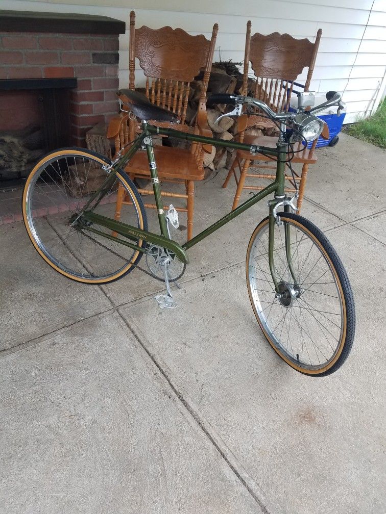 Collectable Vintage 1953 Raleigh Superbe Men's 26 3speed Road Bike