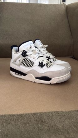 Jordan 4s