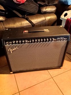 Fender champion 100w w/Shitch Pedal