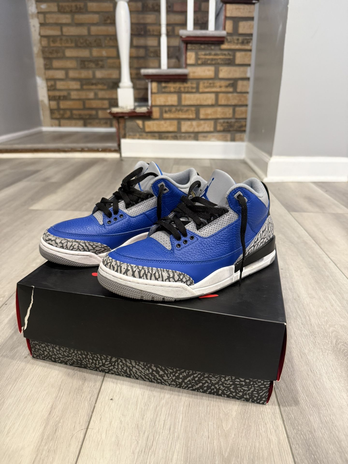 air jordan retro 3s “varsity royal”