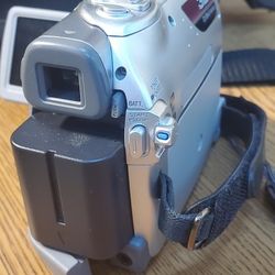 RCA PROV949HV Autoload Hi8 Camcorder Video Camera