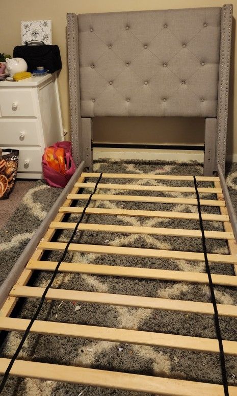 Twin Bed : Kids Female
