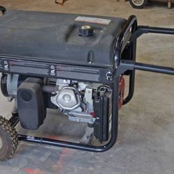 Black Max 8450 Generator Powered by 13 H.P. HONDA GX390 OHV Gas Engine - 8,450 Max Watts
