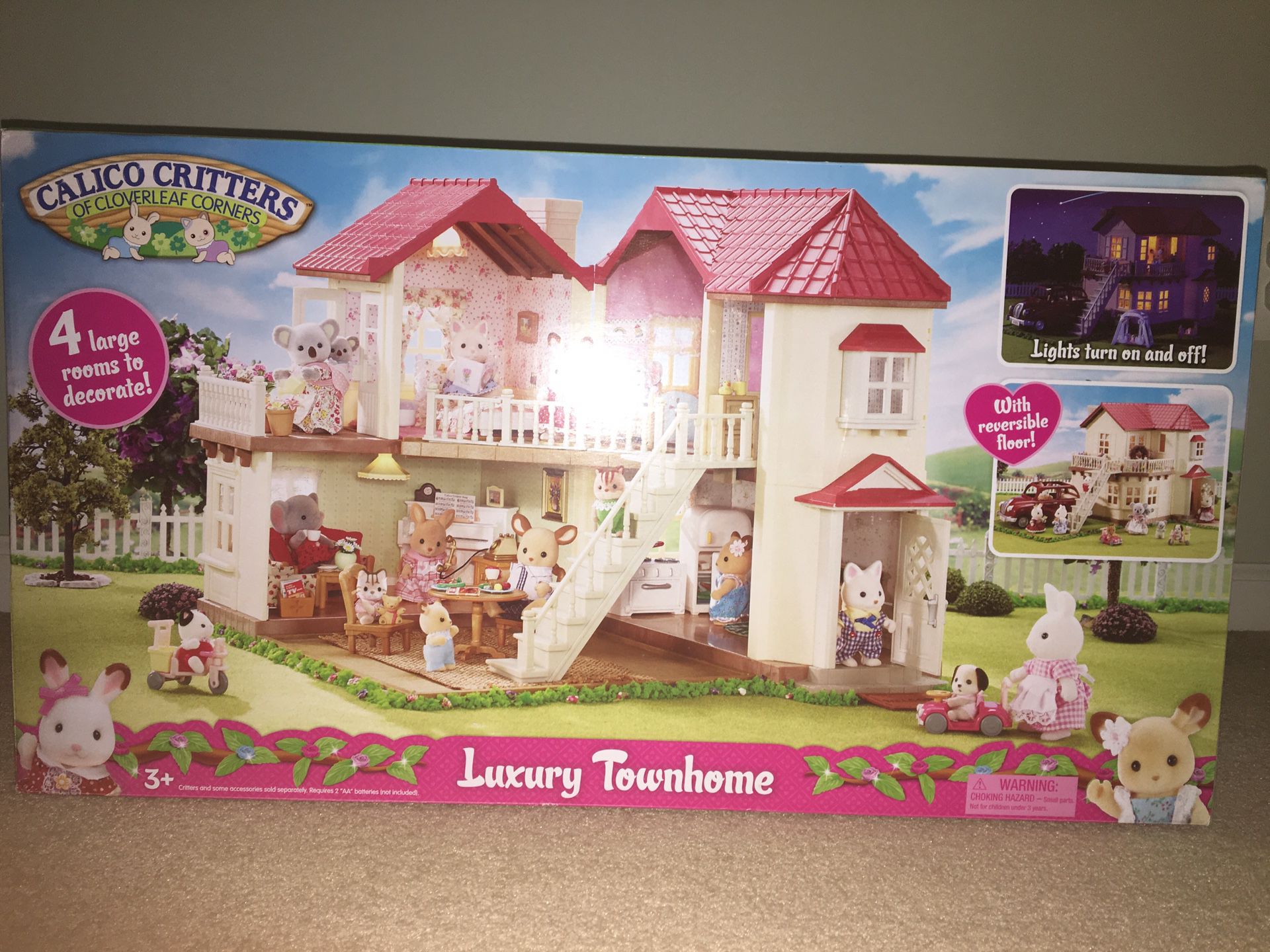 NEW calico critters dollhouse / luxury townhouse