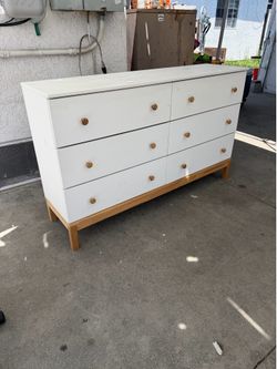 White 6 drawer IKEA dresser !