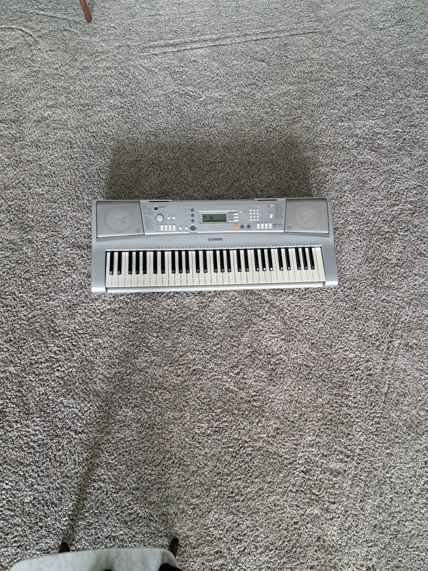 Yamaha Portatone YPT-300 Electronic Keybord