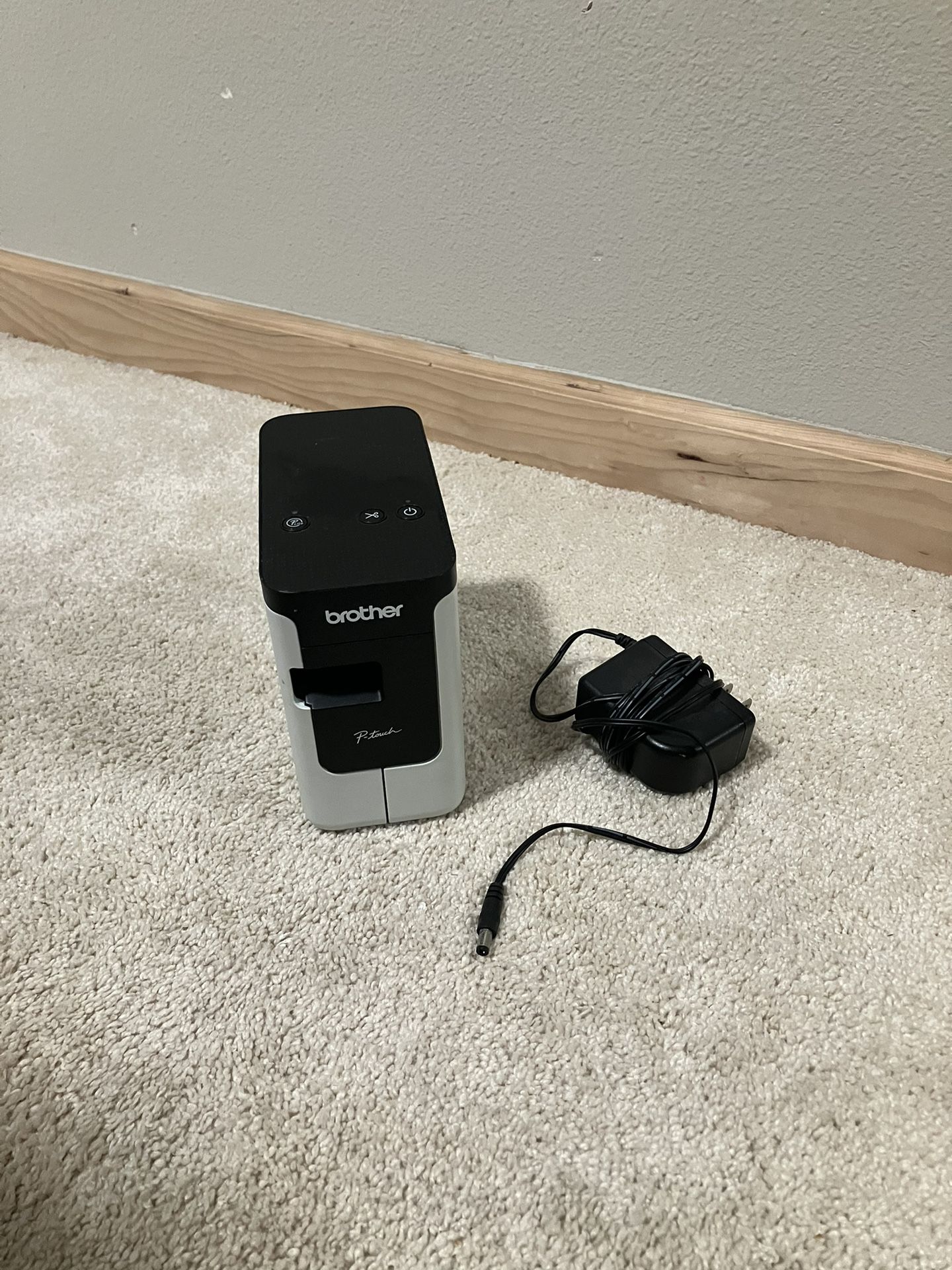 Brother PT-P700 PC-Connectable Label Printer With Cables