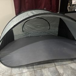 Portable Manta Beach Pop Up Tent 