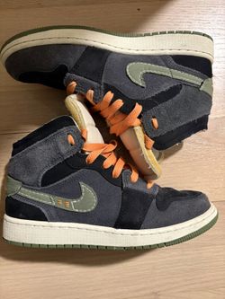 Kids Youth Size 4 Nike Shoes 