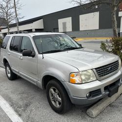 2003 Ford Explorer