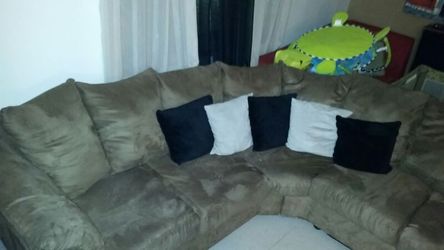 Sectional sofá $400 or best offer