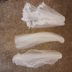 3 New Beautiful Veils All About Same Size Asking $50 Each Or All 3 For $100 Stunning Perfect Condition Bought Them To Decide Which One I Wanted