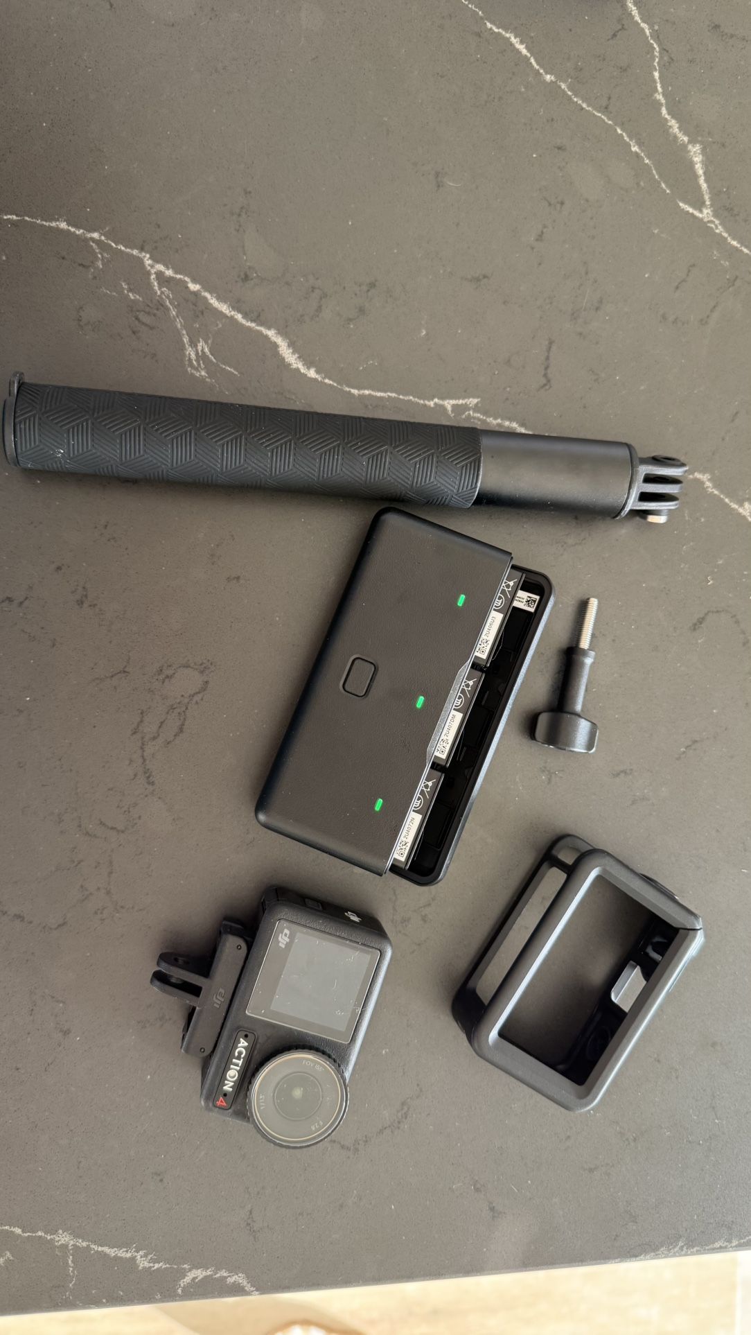 DJI ACTION 4 adventure combo