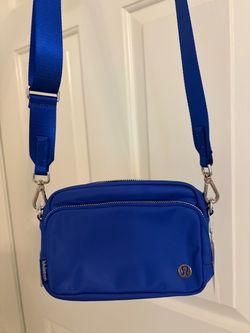 Lululemon Everywhere Crossbody Bag