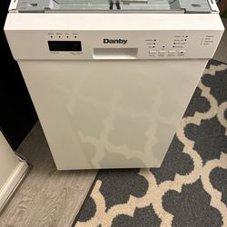 Danby Compact Dish Washer 