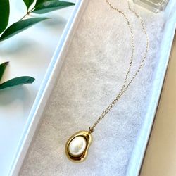 2026 Trending French-Style Pearl Pendant Necklace — Light Luxury & High-End