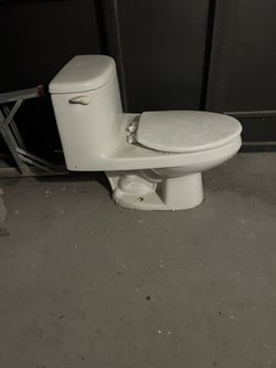 One piece bathroom bowl