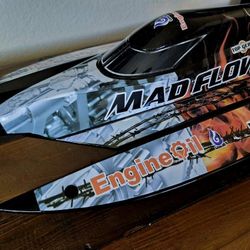 RC BOAT Tunnel Hull -Brand New 