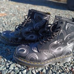 Doc Martens size 7 in woman's size 6 in mens Black Snake Print Combat Boots