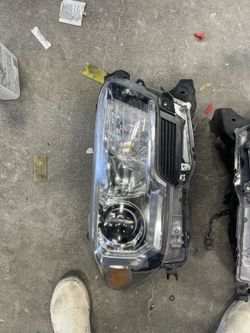 Headlights Tacoma 2016