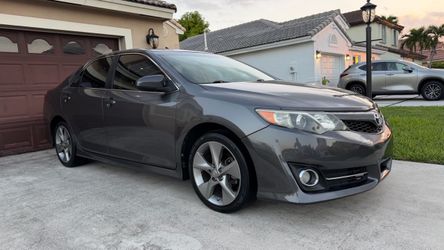 2014 Toyota Camry SE Sport