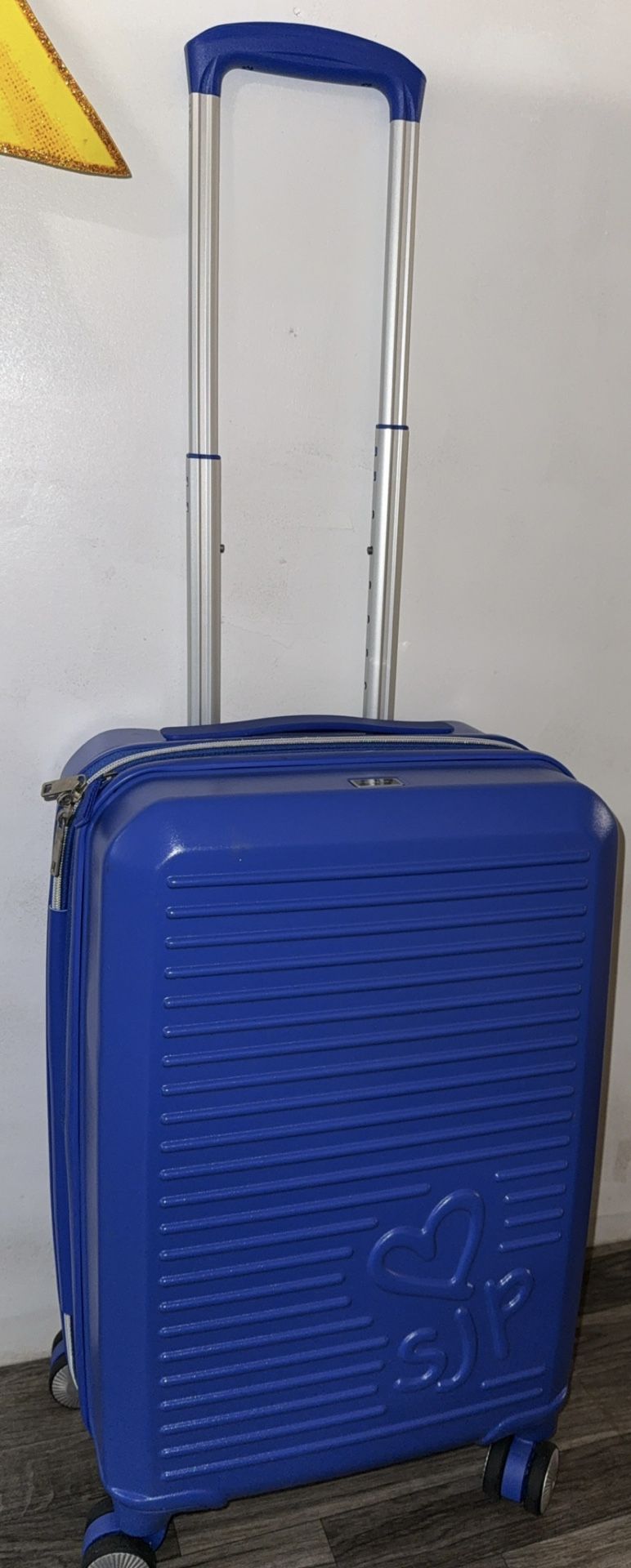 Carry-on luggage 