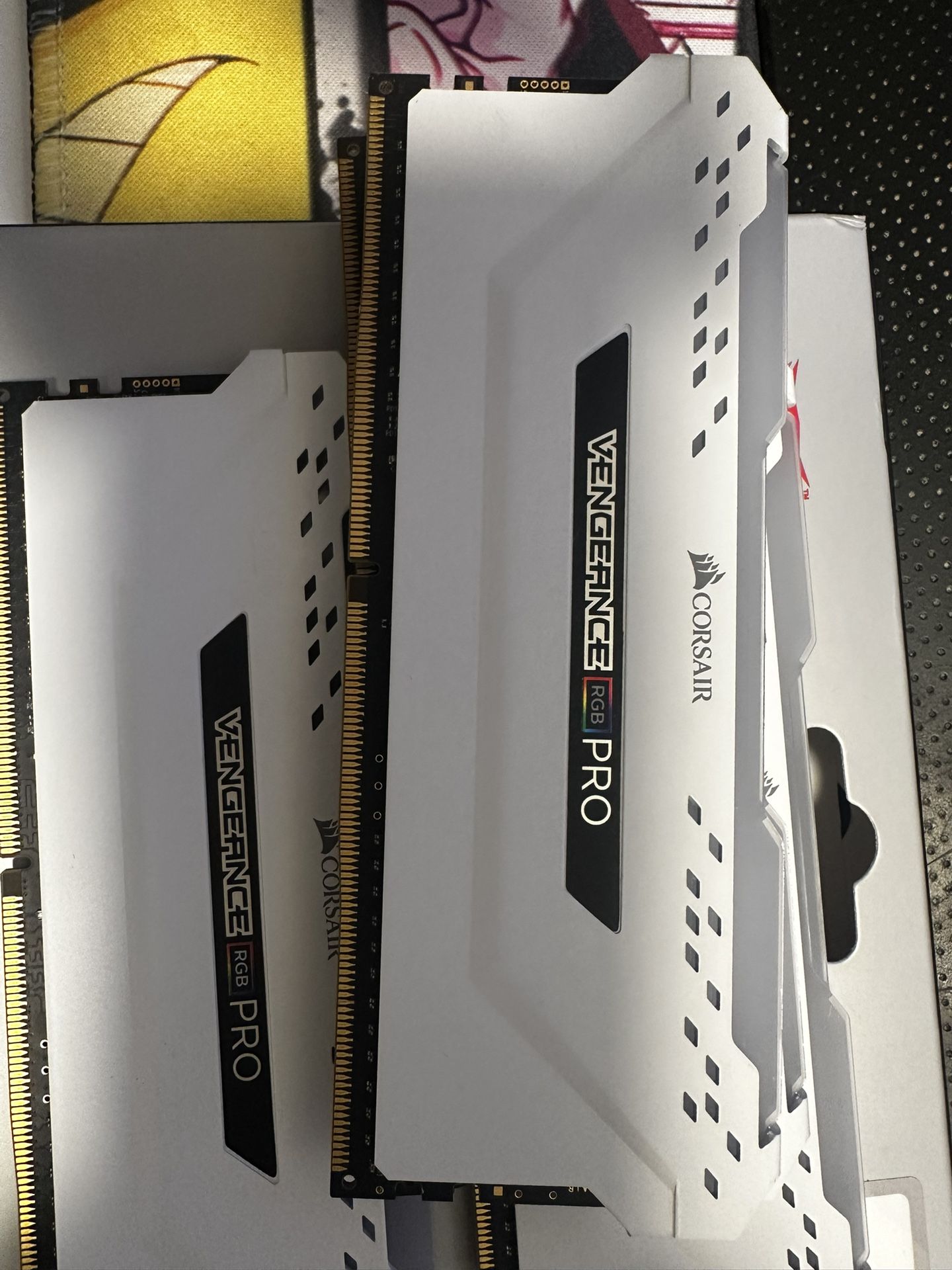 Corsair vengeance Pro RGB White