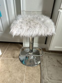 Faux White Fur Rising Stool