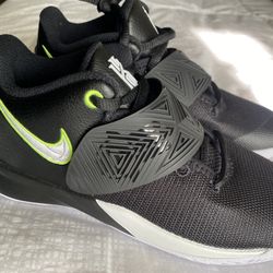Boys Kyrie 