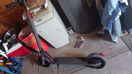 Go trax. Electric scooter