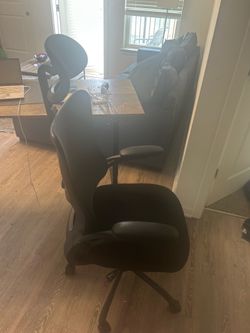 Desk or gaming chair