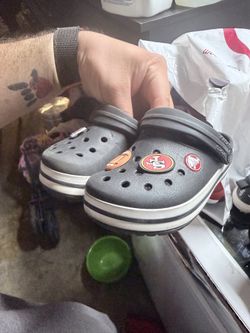 Crocs size 10c kids