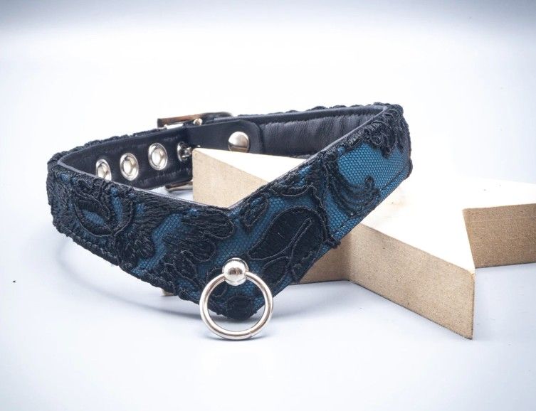 Exquisite, handmade choker collar made in Austria.