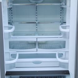 Whirlpool Refrigerator.  Excellent Condition  $450 obo