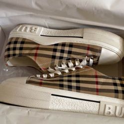 Burberry Shoes