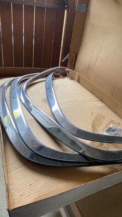 Chevrolet fenders molding