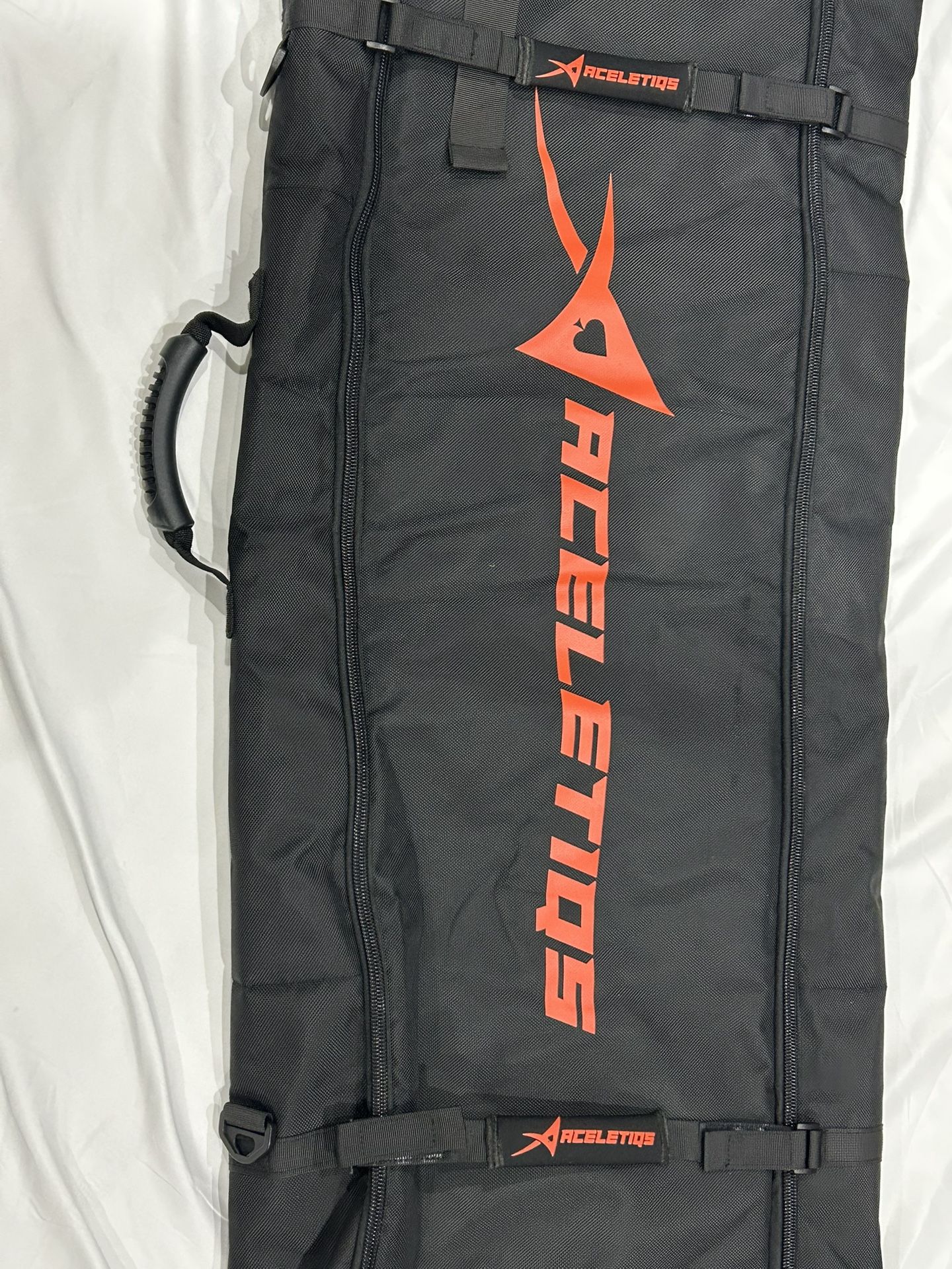 Aceletiqs Snowboard Travel Bag With Wheels