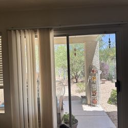 Free Curtains 