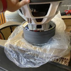 Car audio equipment Lots Of Stuff $2000