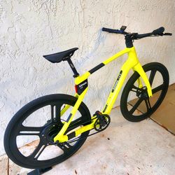$4,000 MSRP ELECTRIC CARBON FIBER BIKE KIMOA LABS WITH HYDRAULIC DISK BRAKES AND PEDAL ASSIST