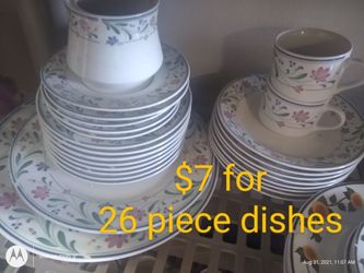 Pink/Blue Pretty  26 Piece Kitchen Dishes