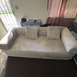 foam couch / boneless couch convertible