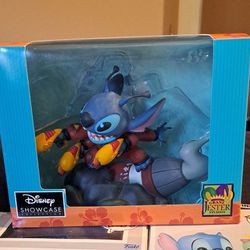 Disney Showcase Grand Jester Studios Stitch 