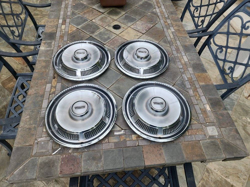 1969-71 Ford Fairlane/Galaxy 14" Hudcaps
