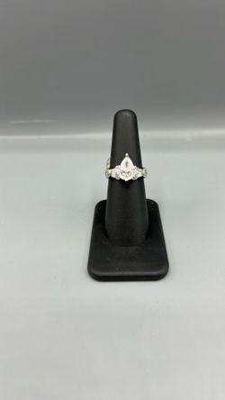 14kwg Ladies Ring