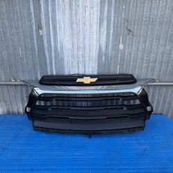 2021 2022 2023 Chevrolet Chevy Trailblazer Trail Blazer Front Bumper Grille With Chrome OEM (ORIGINAL)